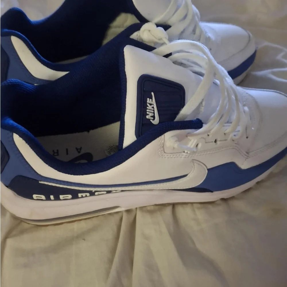 Nike Air Max Men's White and Blue Sneakers - Picture 3 of 3